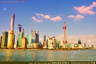 吉利：10月总销量超15万辆，同比增长36%；极氪同比增长4985%